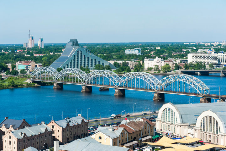 Toàn cảnh thành phố Riga nhìn từ trên cao