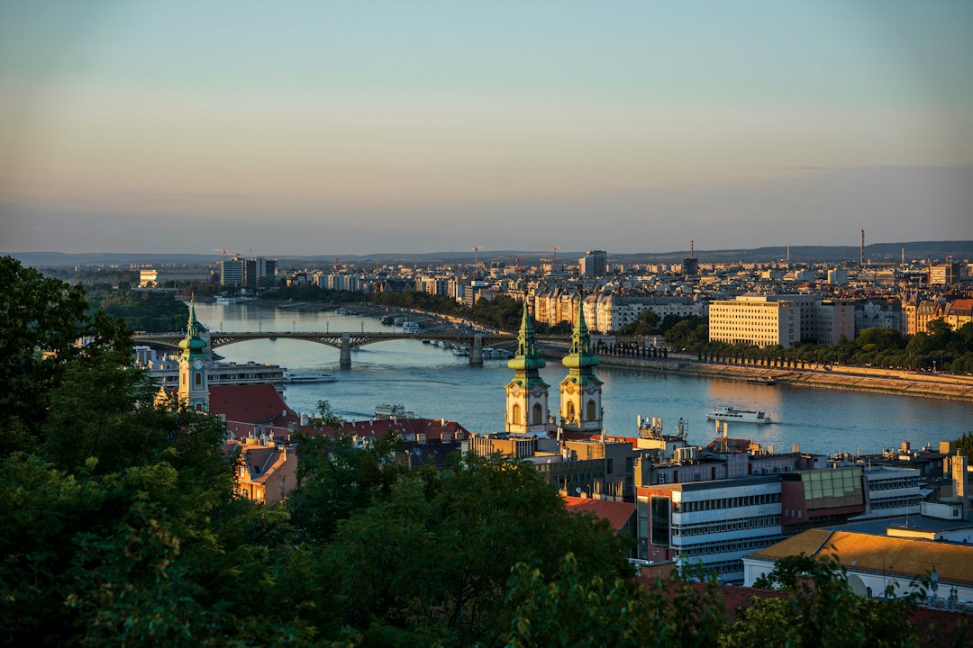 Sông Danube chảy qua Budapest, Hungary